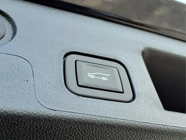 New 2026 Mosaic Black Metallic Chevrolet LT image 19