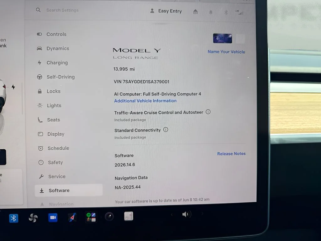 Used 2025  Tesla Long Range image 23