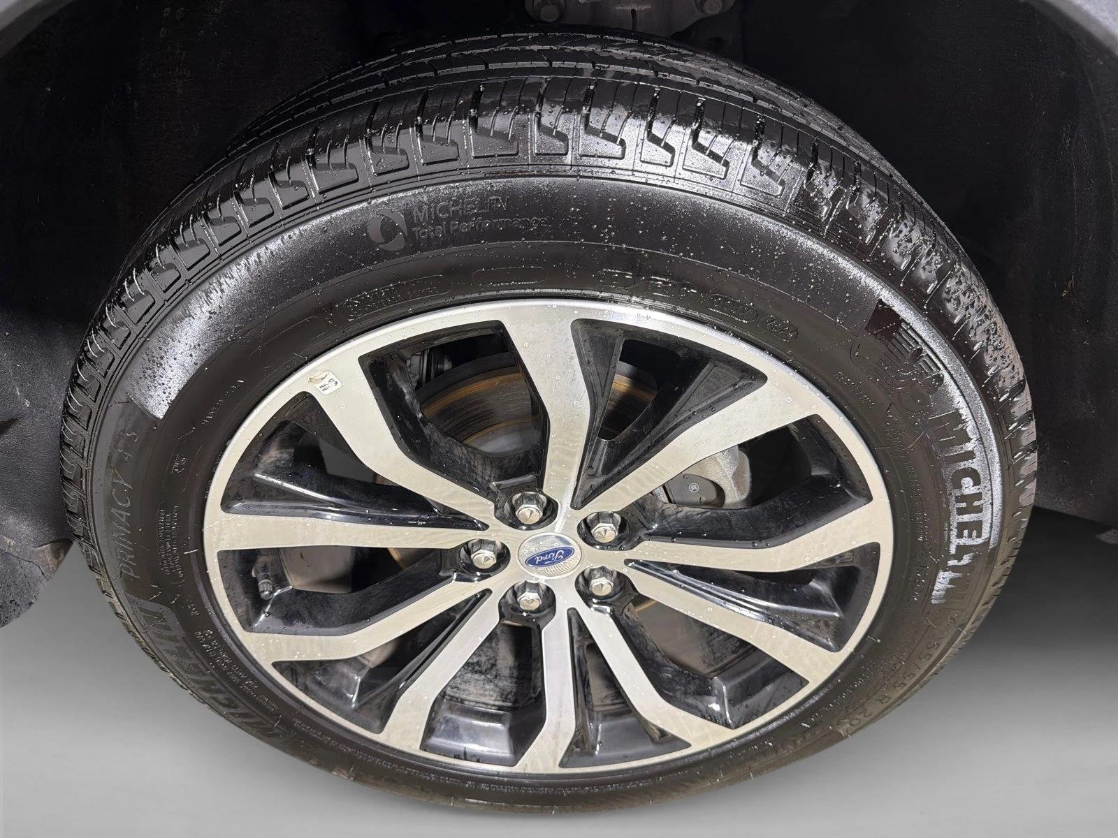 Used 2025 Agate Black Metallic Ford ST-Line image 21