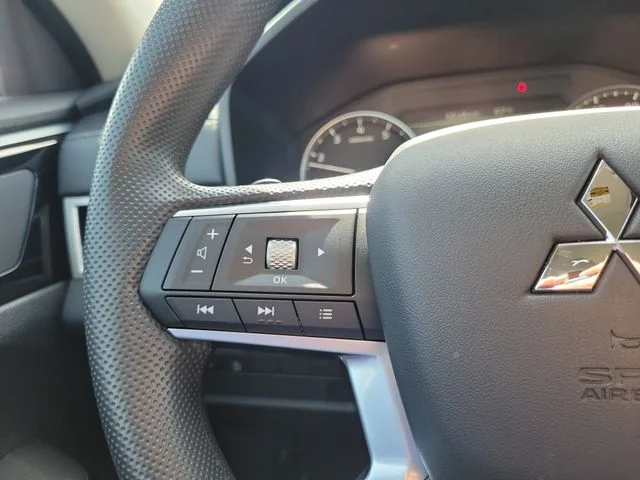 Used 2026 Silver Mitsubishi ES image 18