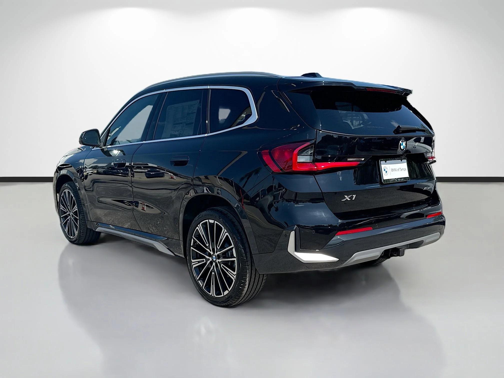New 2026 Jet Black BMW xDrive28i image 5