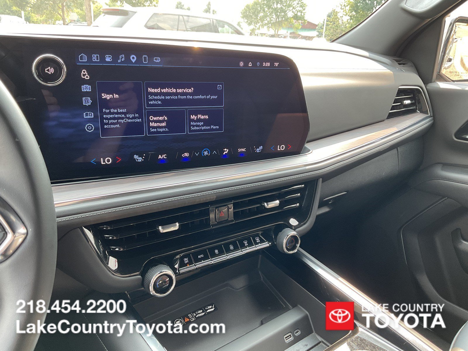 Used 2025 Gray Chevrolet Z71 image 29