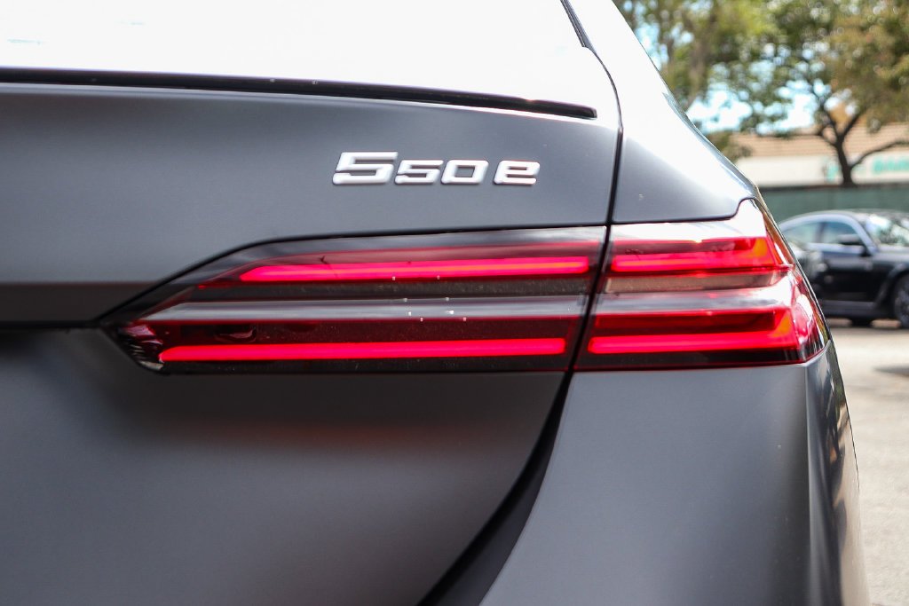 New 2027 Frozen Deep Grey BMW 550e xDrive image 7