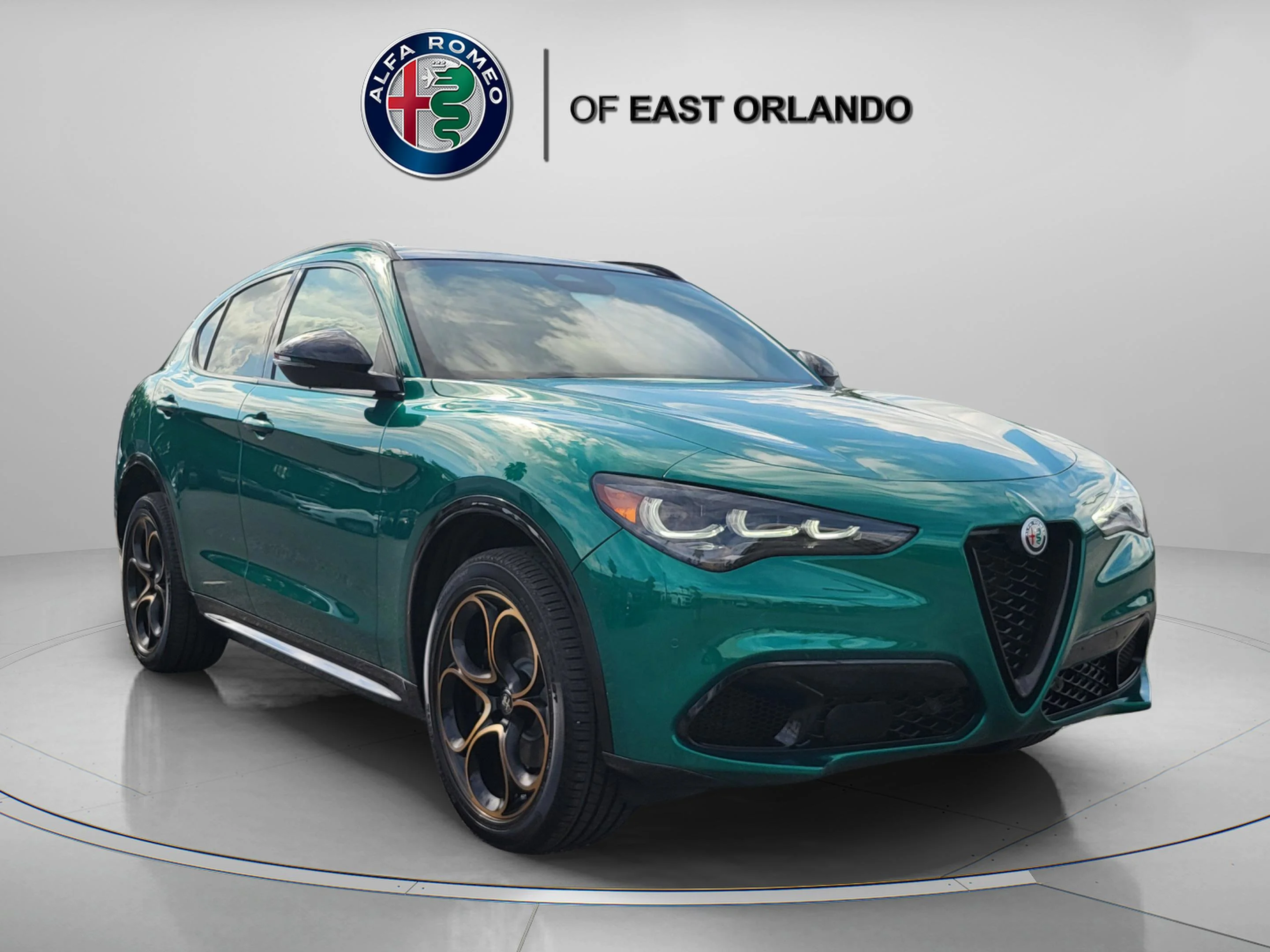 2025 Alfa Romeo Stelvio Intensa