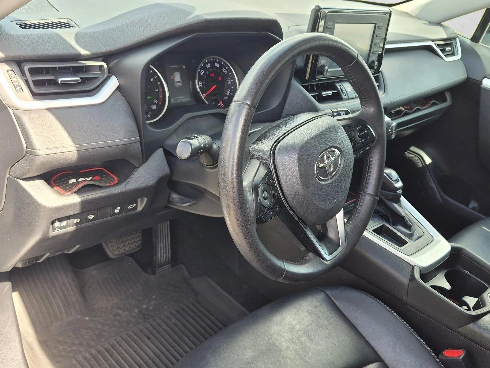 Used 2021 Silver Sky Metallic Toyota XLE Premium image 10