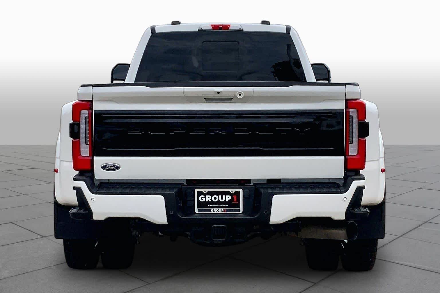 Used 2025 Star White Ford Platinum image 5