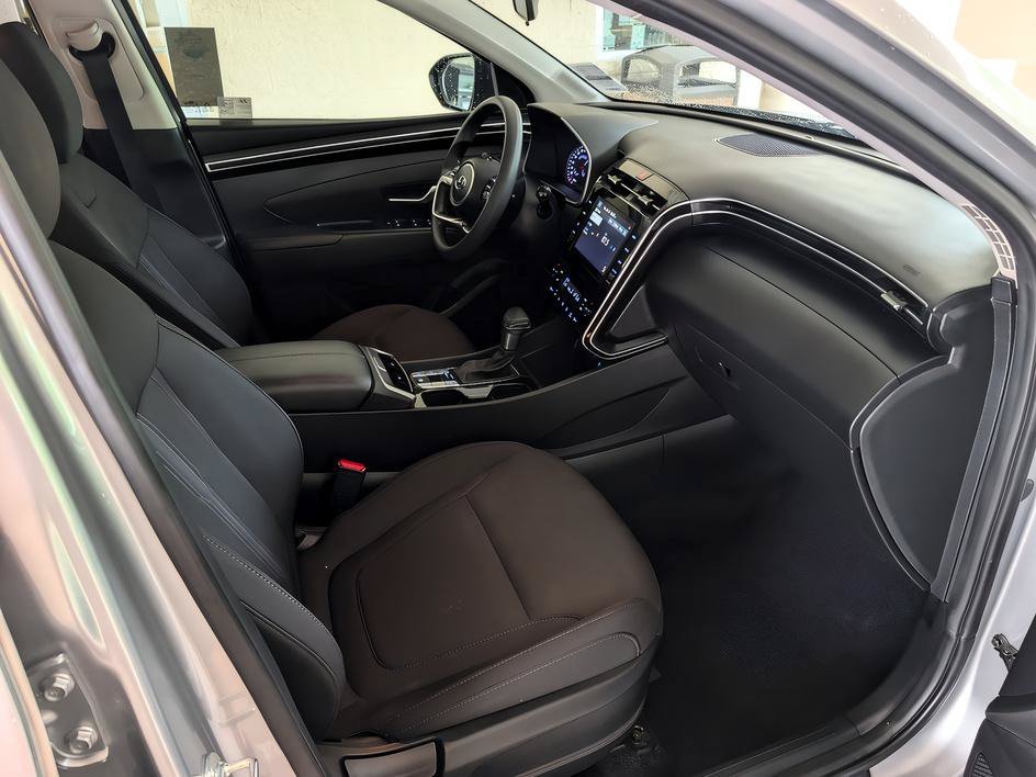 Used 2024 Shimmering Silver Hyundai SEL image 24