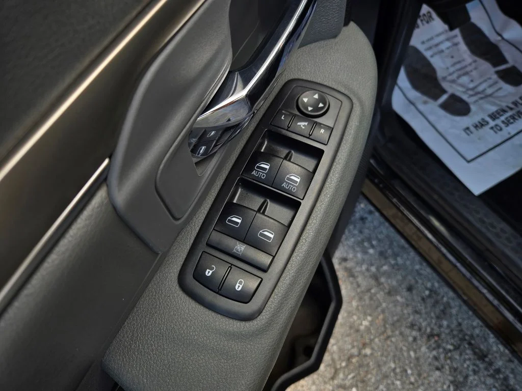 Used 2019 Black Ram Big Horn image 14