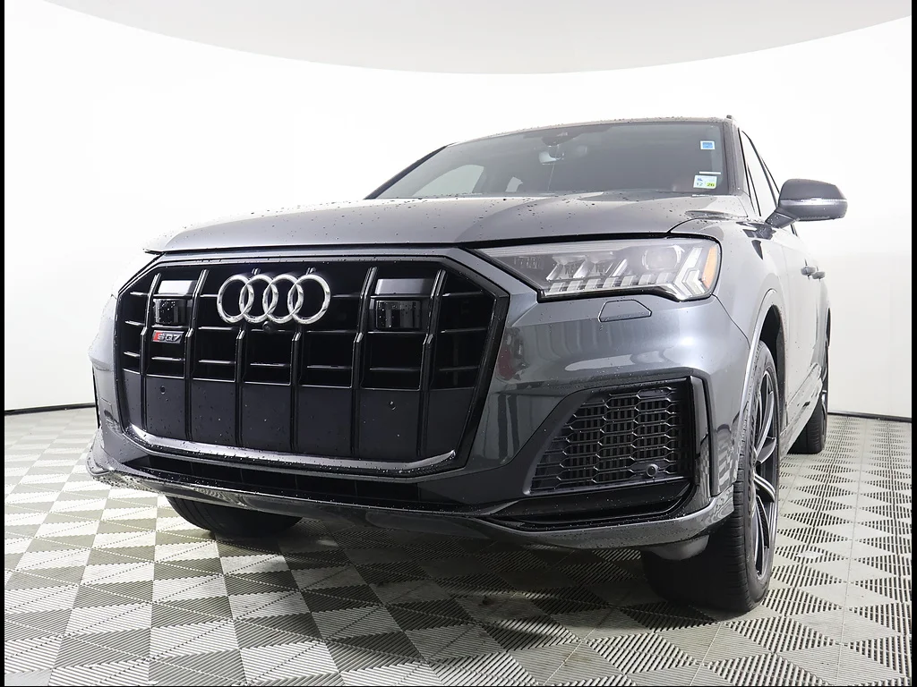 Used 2021 Daytona Gray Pearl Effect Audi 4.0T quattro Prestige image 3