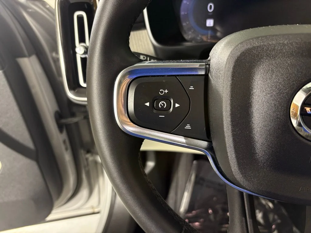 Used 2023 Silver Volvo Plus image 21