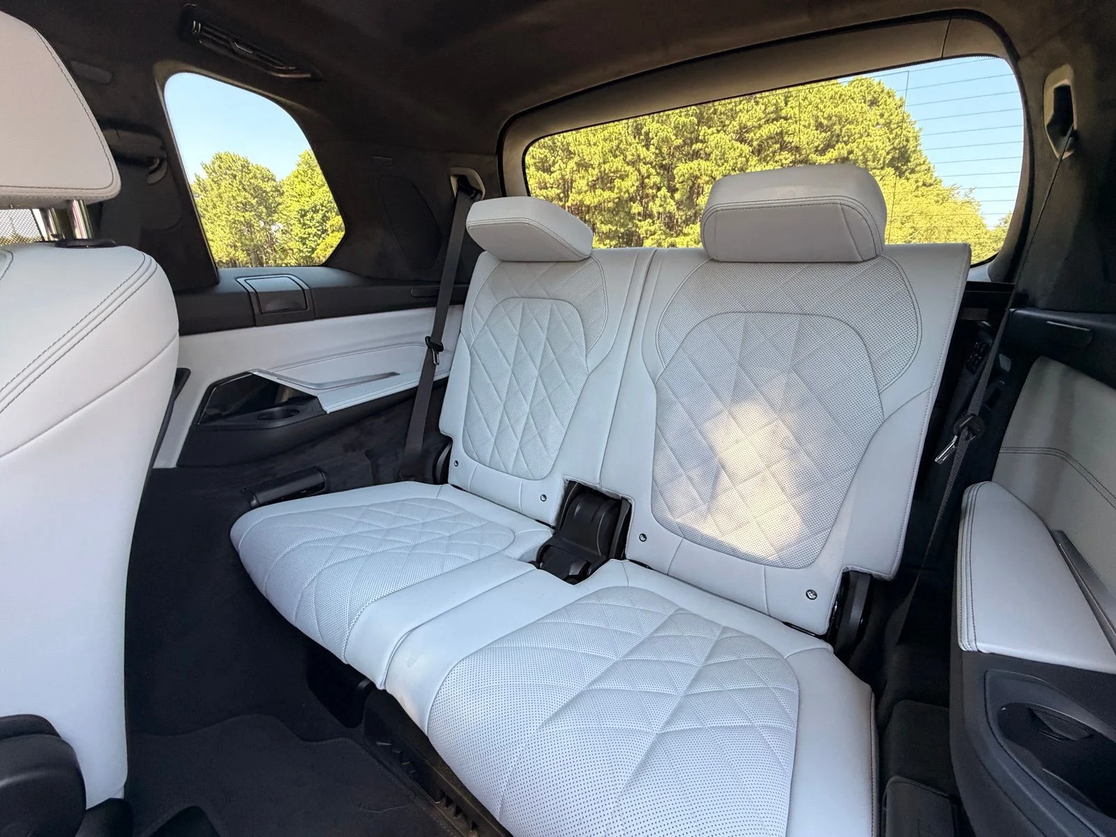 New 2027 Mineral White Metallic BMW xDrive40i image 19