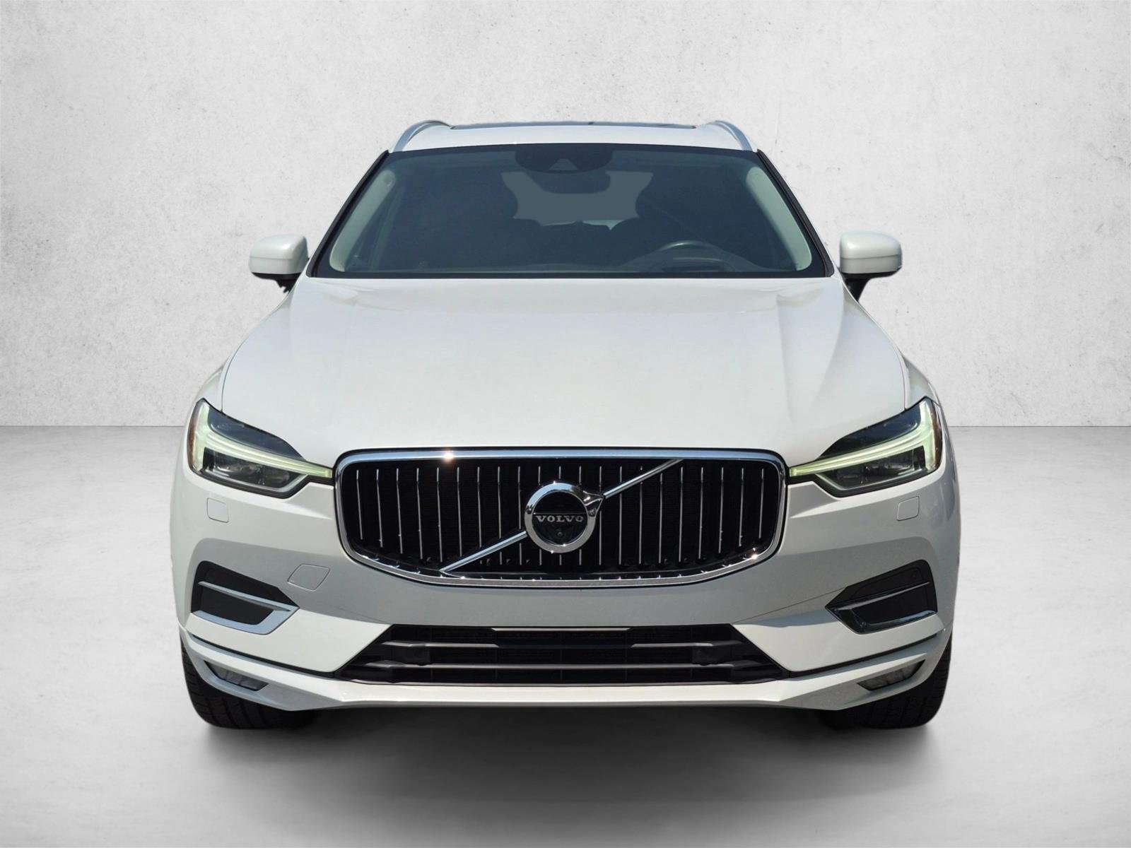 Used 2018 Crystal White Metallic Volvo Inscription image 2