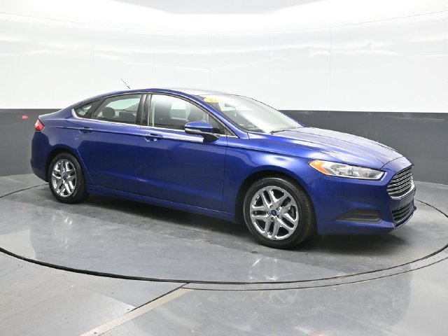 Used 2016 Blue Ford SE image 7
