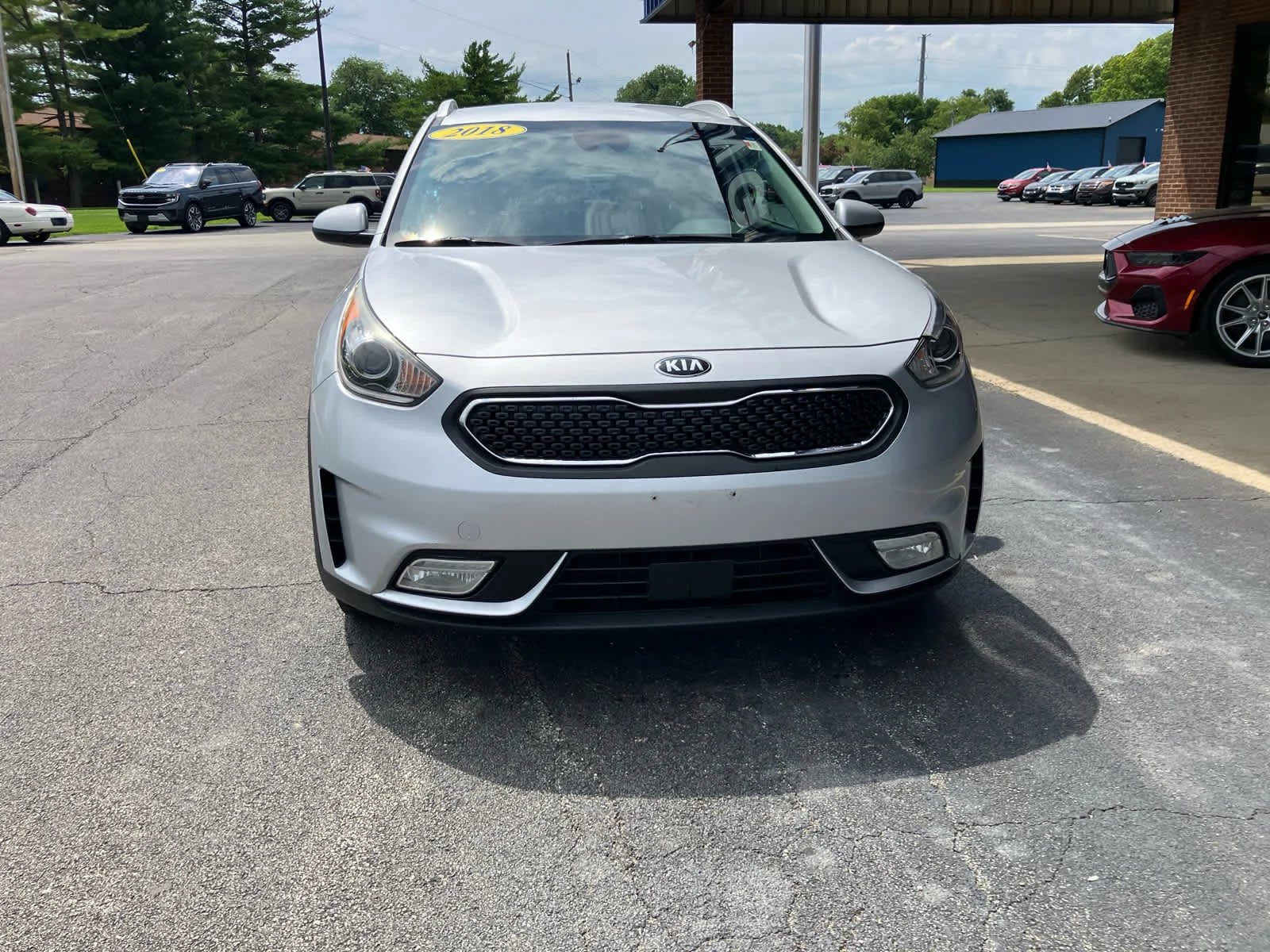 Used 2018 Silky Silver Kia LX image 3