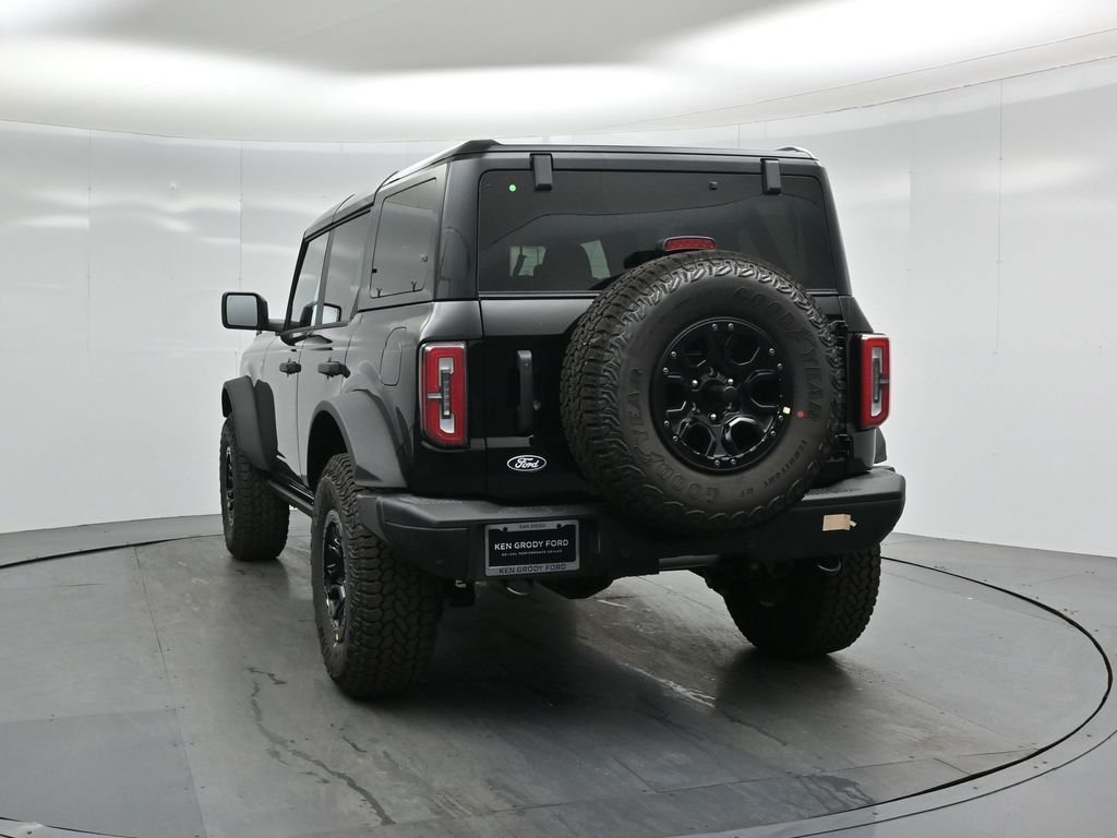 New 2026 Shadow Black Ford Badlands image 28