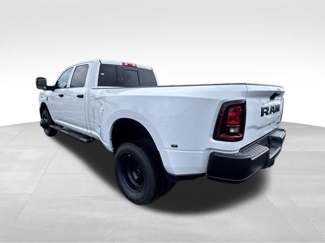 New 2026 Bright White Clear-Coat Exterior Paint RAM TRADESMAN image 4