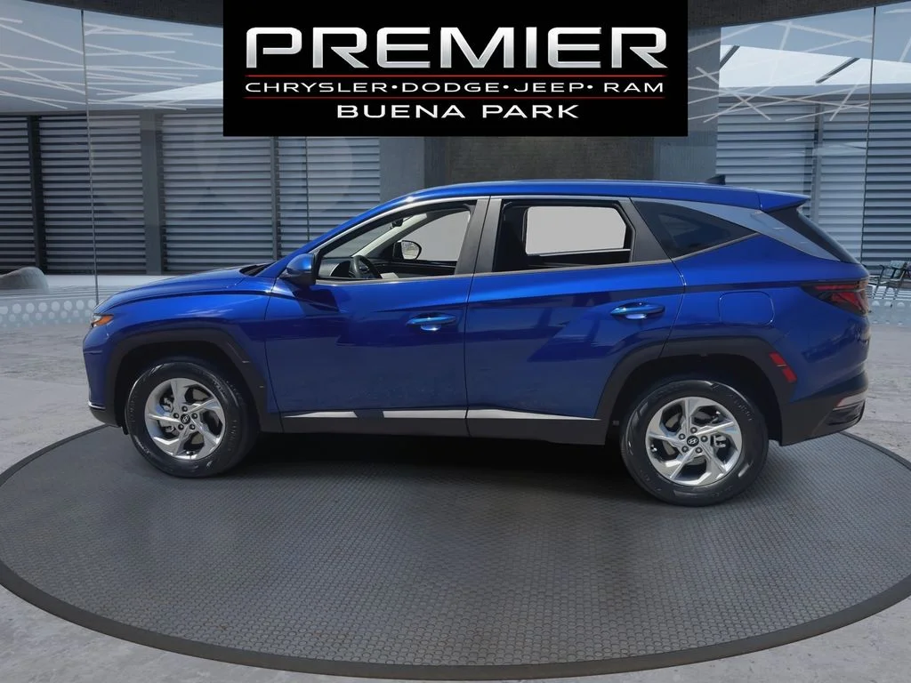 Used 2022 Blue Hyundai SE image 5