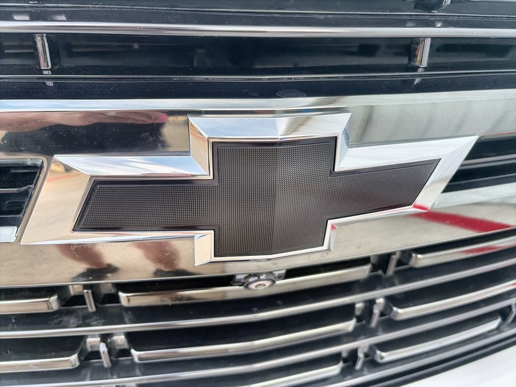 Used 2021 IRIDESCENT PEARL TRICOAT Chevrolet RST image 33