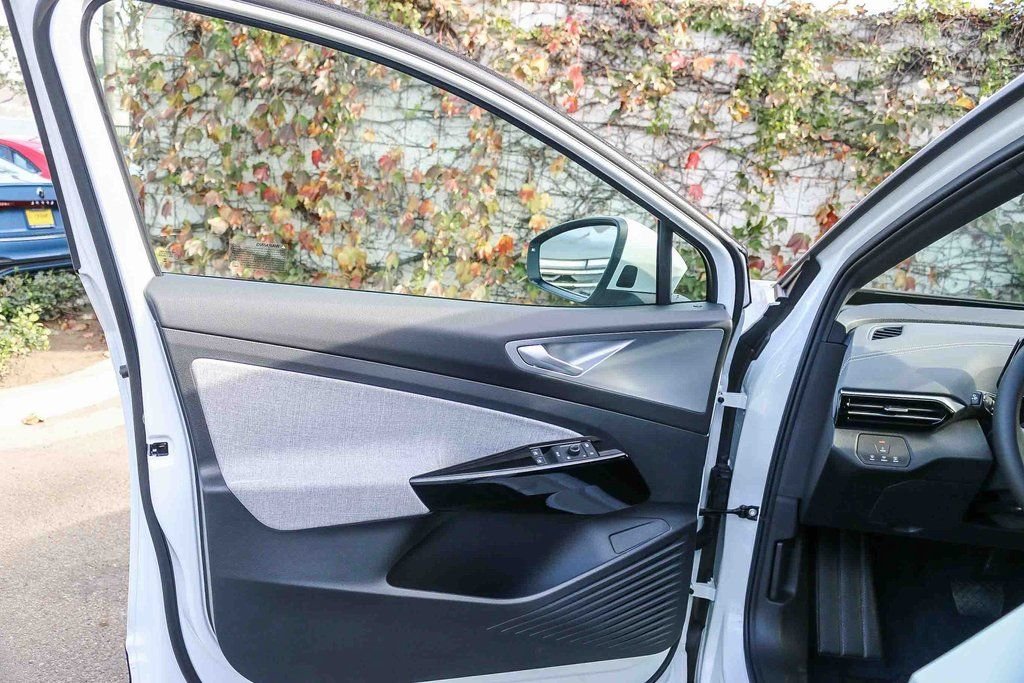 2026 Volkswagen ID.4 PRO - Photo 24