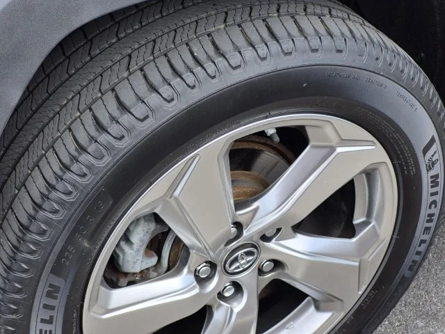 Used 2019 Pearl Toyota Limited image 4