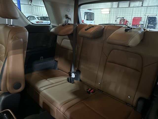 Used 2022 Gray Nissan Platinum image 31
