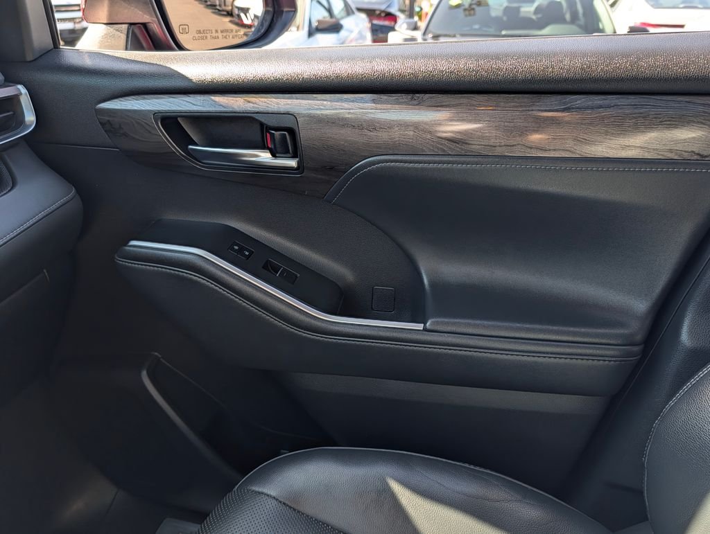 2022 Toyota Highlander Limited - Photo 28