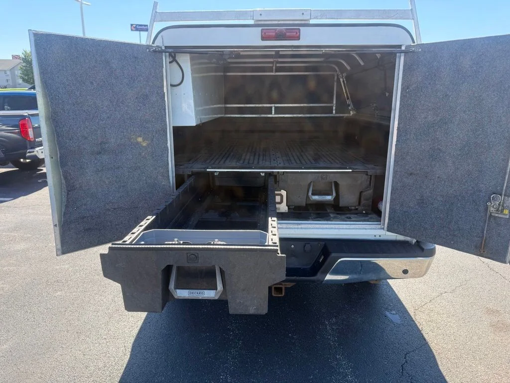 Used 2018 White Ford XLT image 47