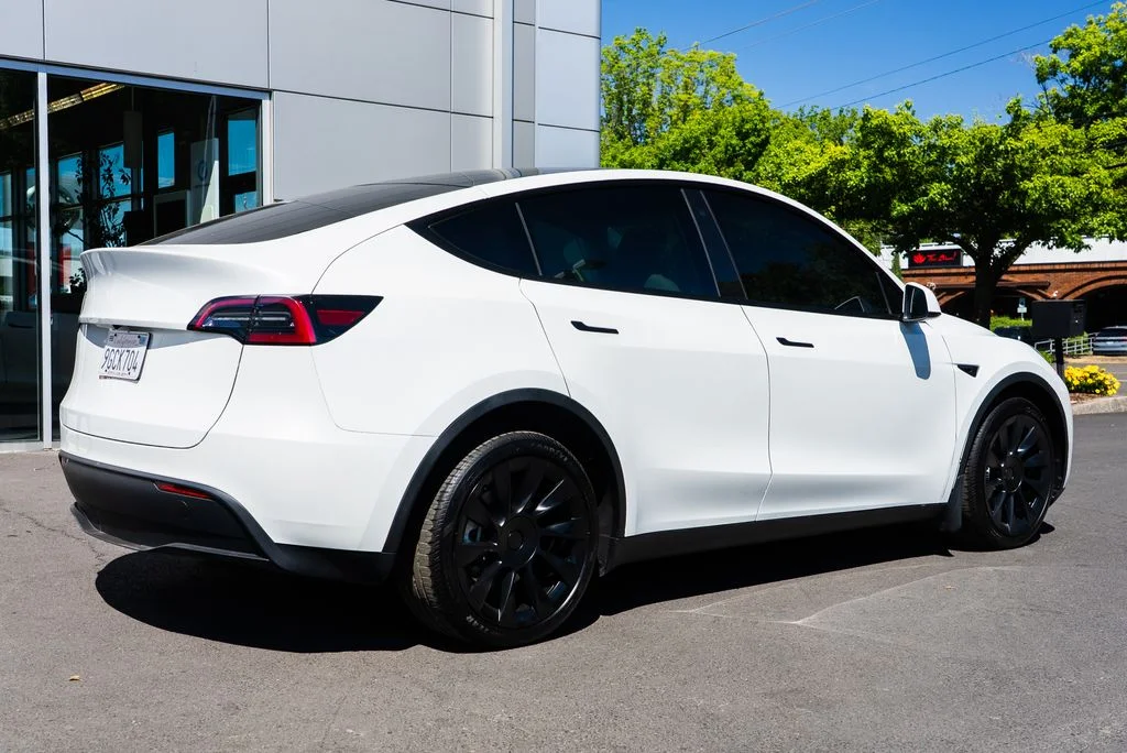 Used 2023 White Tesla Long Range image 6