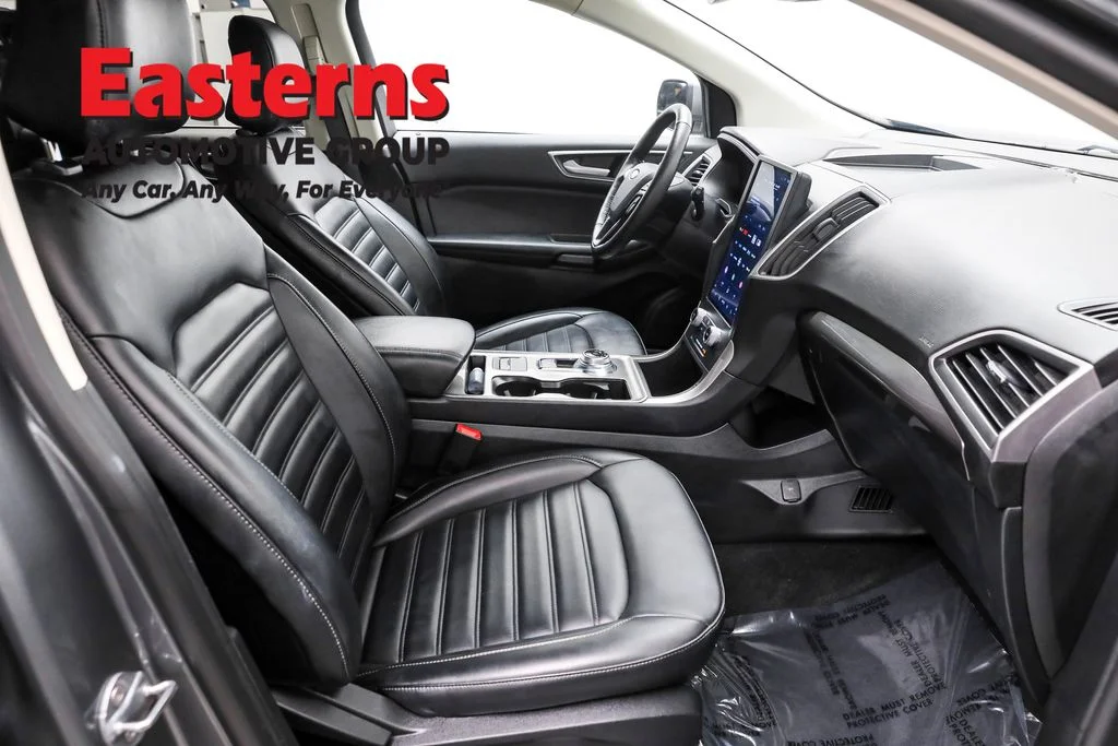 Used 2024 Gray Ford SEL image 23