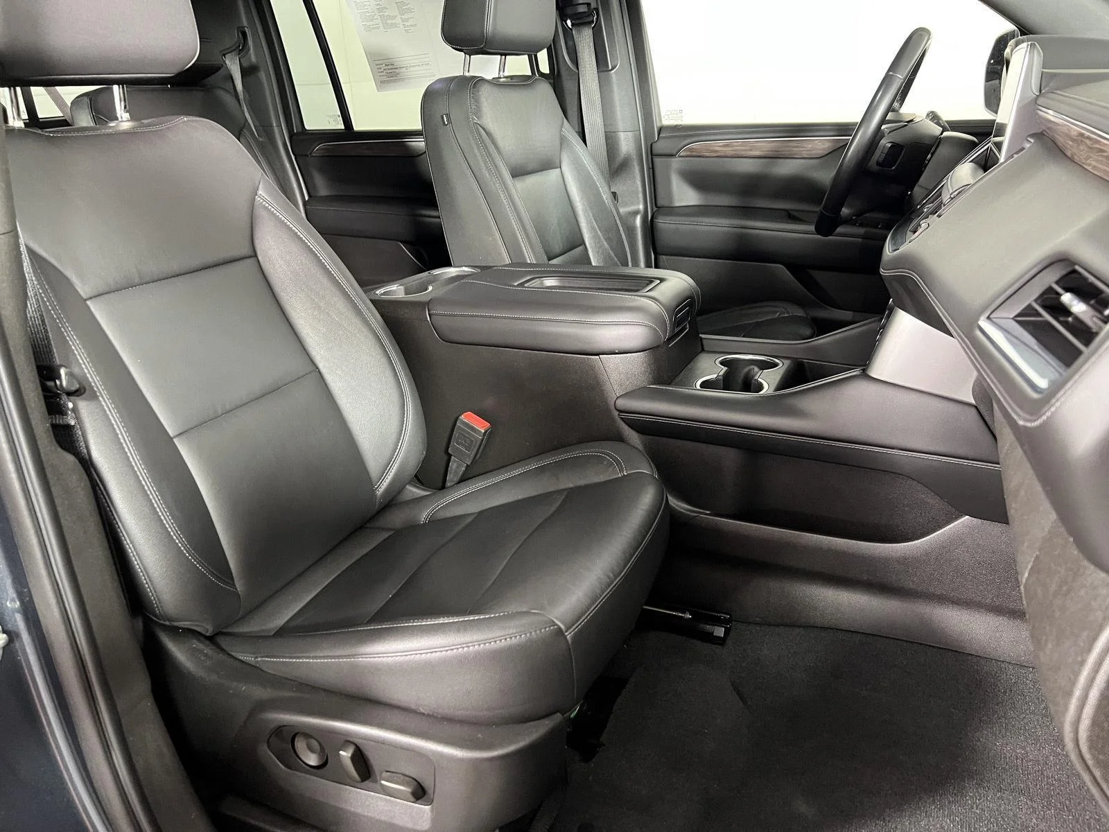 Used 2021 Shadow Gray Metallic Chevrolet Z71 image 8