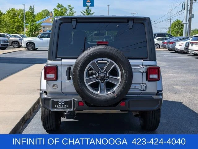 Used 2021 Silver Jeep Unlimited Sahara image 6