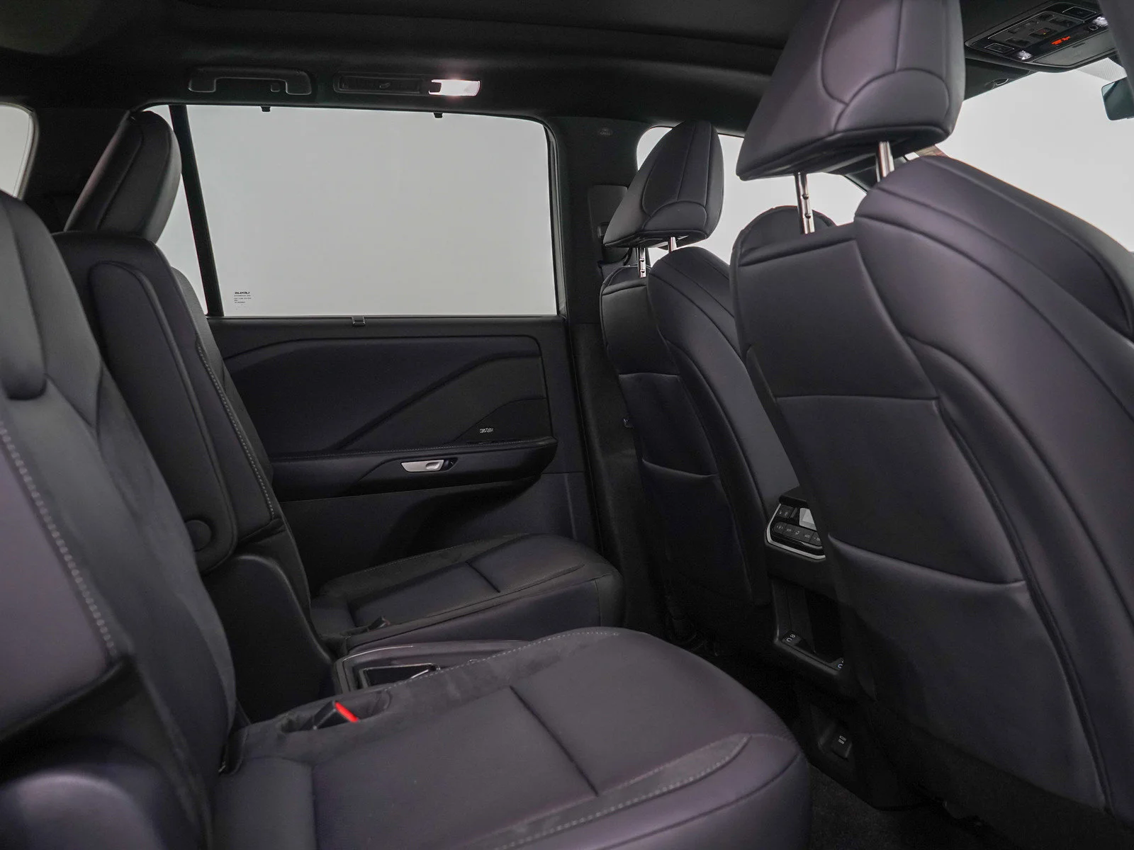 Used 2025 Wind Chill Pearl Lexus 500h F SPORT Premium image 12