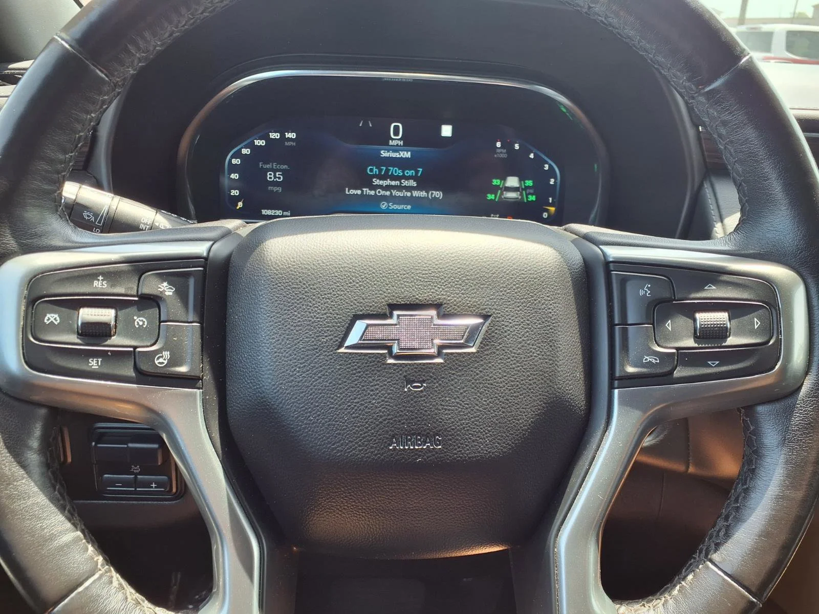 Used 2022 Summit White Chevrolet Z71 image 13