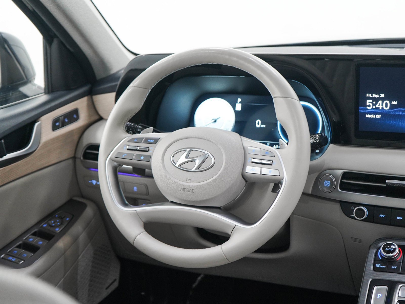 2024 Hyundai Palisade Limited - Photo 15