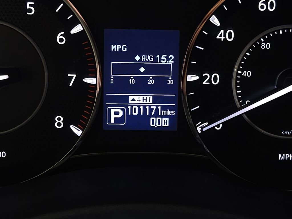 Used 2020 Super Black Nissan Platinum image 22