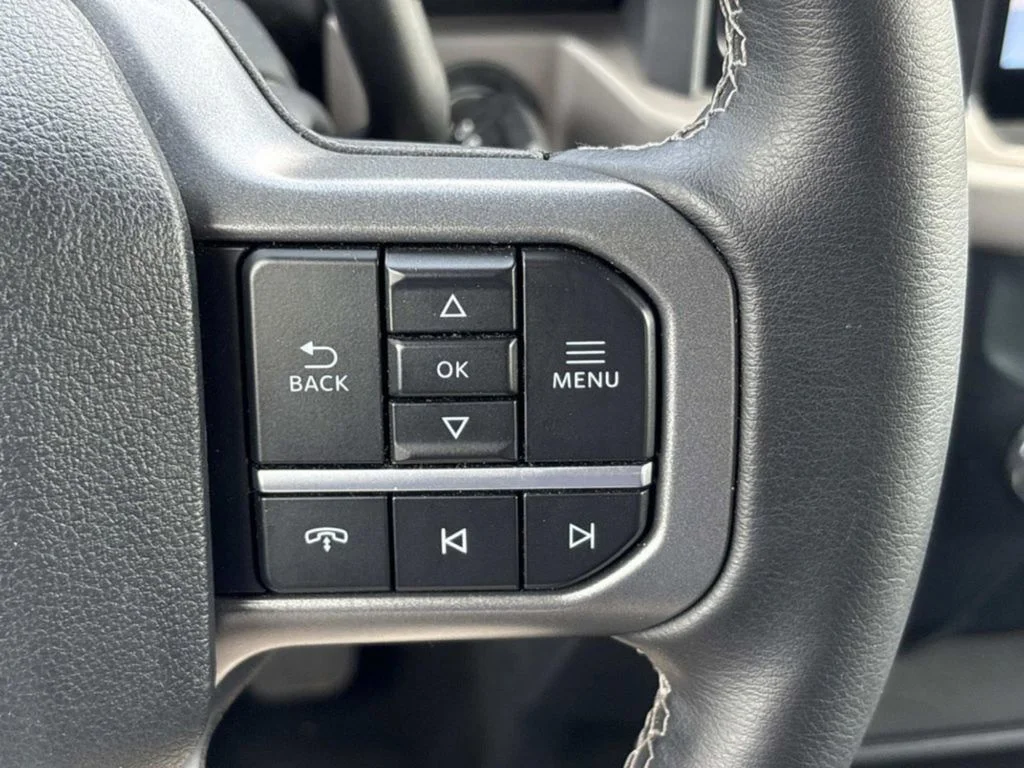 Used 2025 Silver Metallic Ford XLT image 29