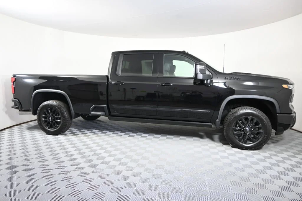2026 Chevrolet Silverado 2500 HD High Country - Photo 9