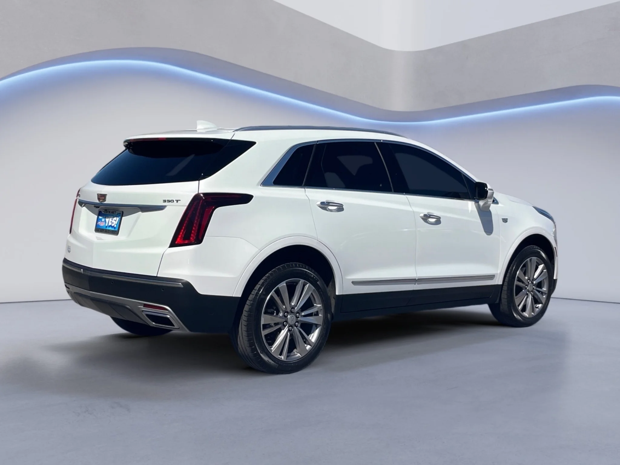 Used 2024 Crystal White Tricoat Cadillac FWD Premium Luxury image 3
