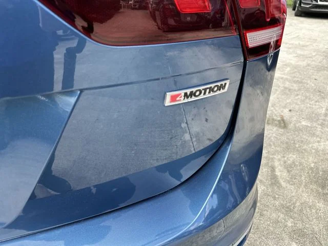Used 2019 Blue Volkswagen 2.0T SEL R-Line image 25