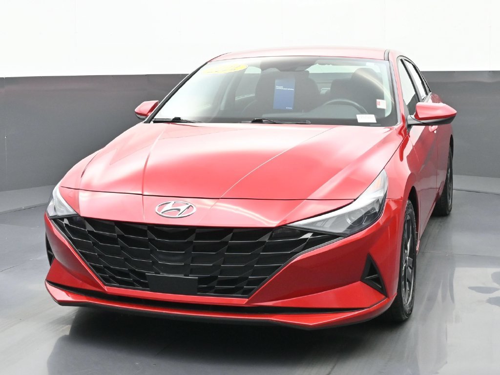 Certified Used 2022 Red Hyundai SEL image 7