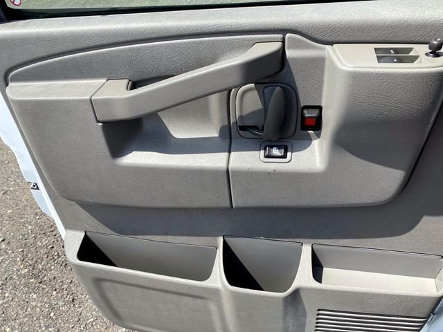Used 2025 White GMC Work Van image 21
