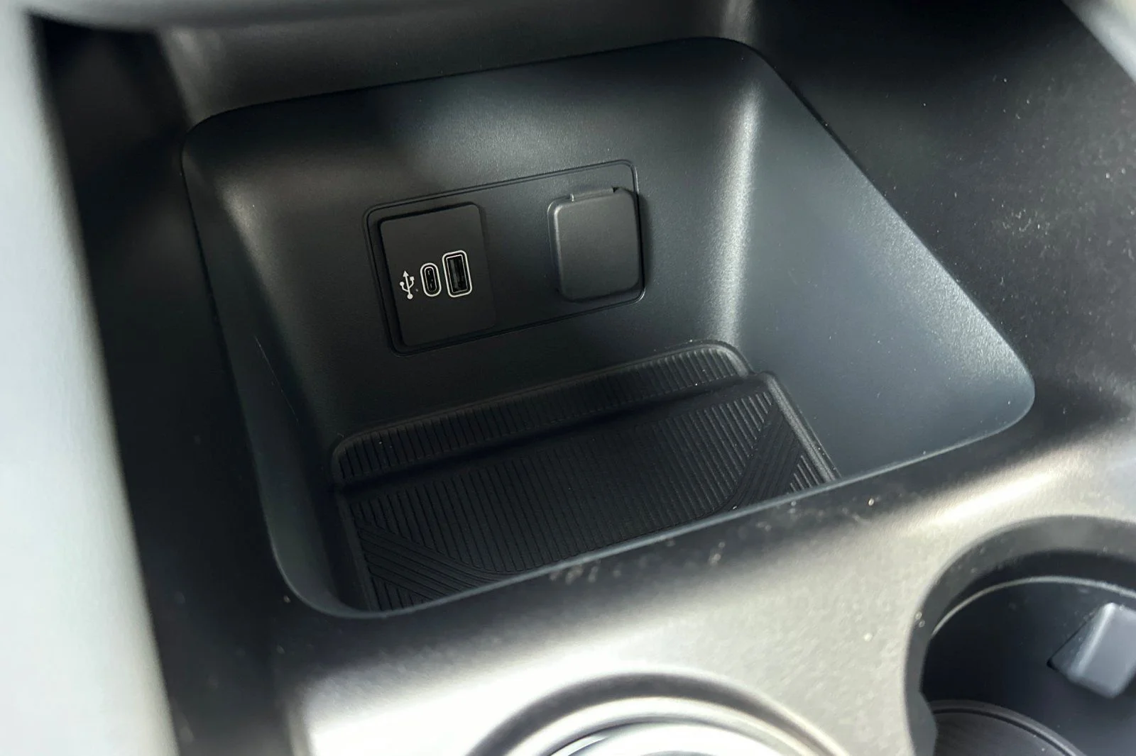 2026 Ford Explorer Active - Photo 25