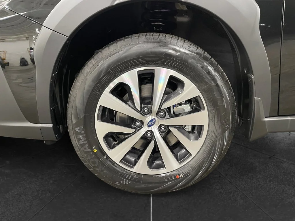 Used 2025 Crystal Black Silica Subaru Premium image 14