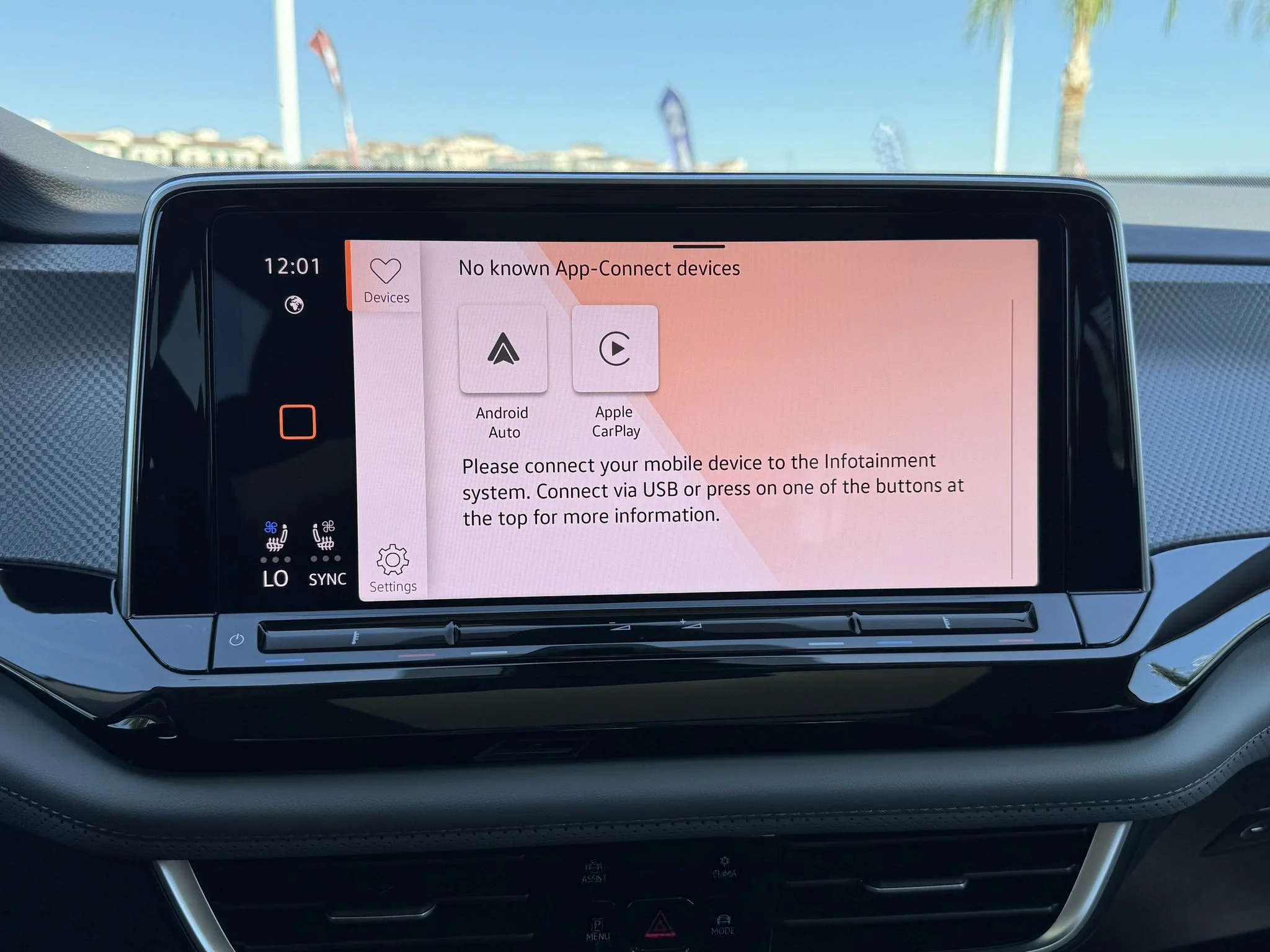 New 2026 Opal White Pearl Volkswagen 2.0T Peak Edition image 23
