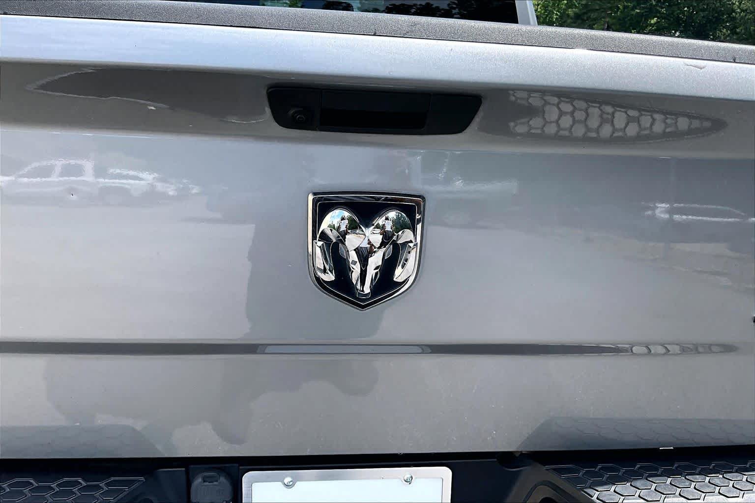 Used 2021 Billet Silver Metallic Clearcoat Ram Tradesman image 31