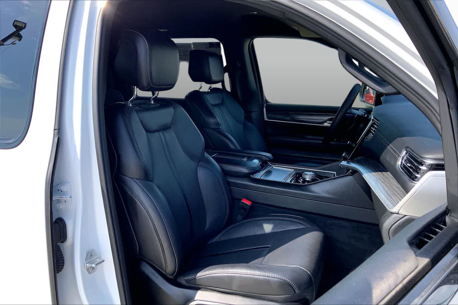 Used 2024 Bright White Clearcoat Jeep Series II image 9