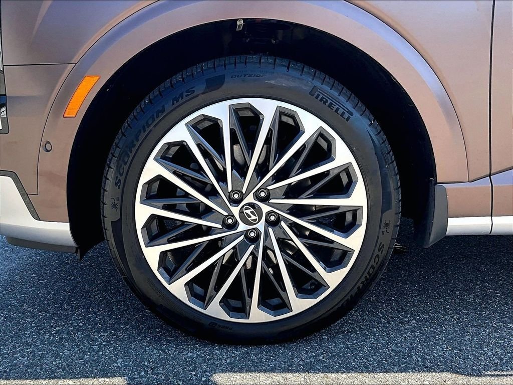 Used 2026 Brown Hyundai Calligraphy image 7