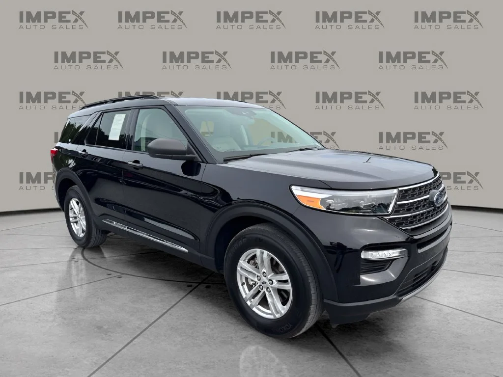 Used 2023 Black Ford XLT image 7