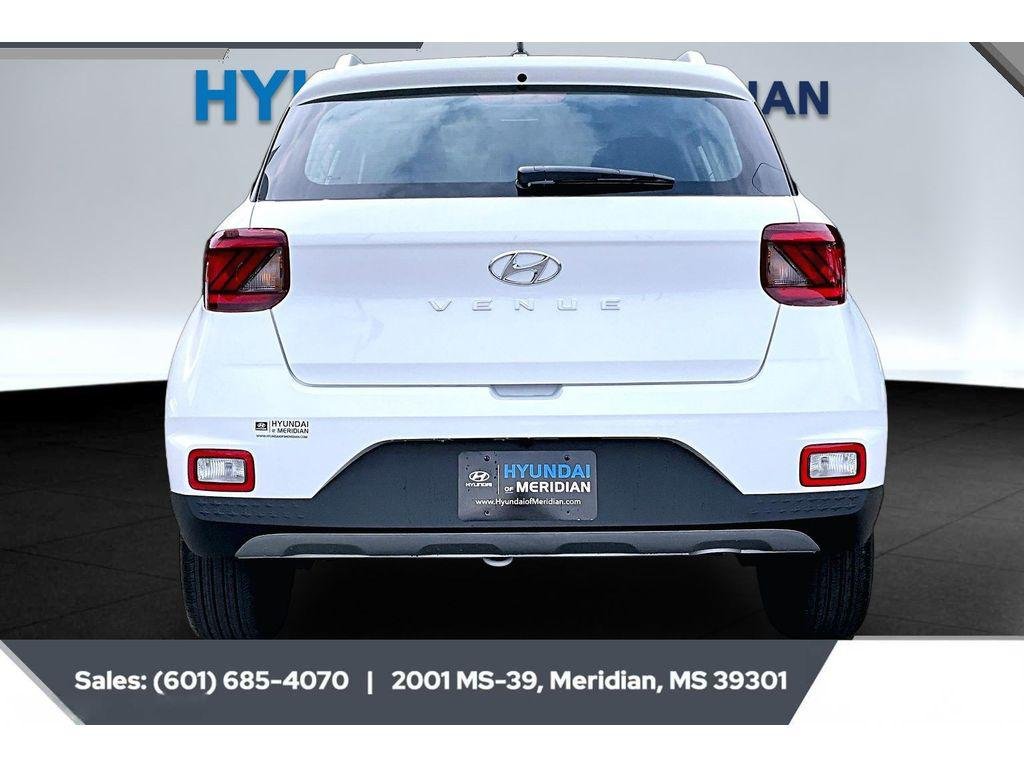 New 2026 LUNAR WHITE Hyundai SEL image 4