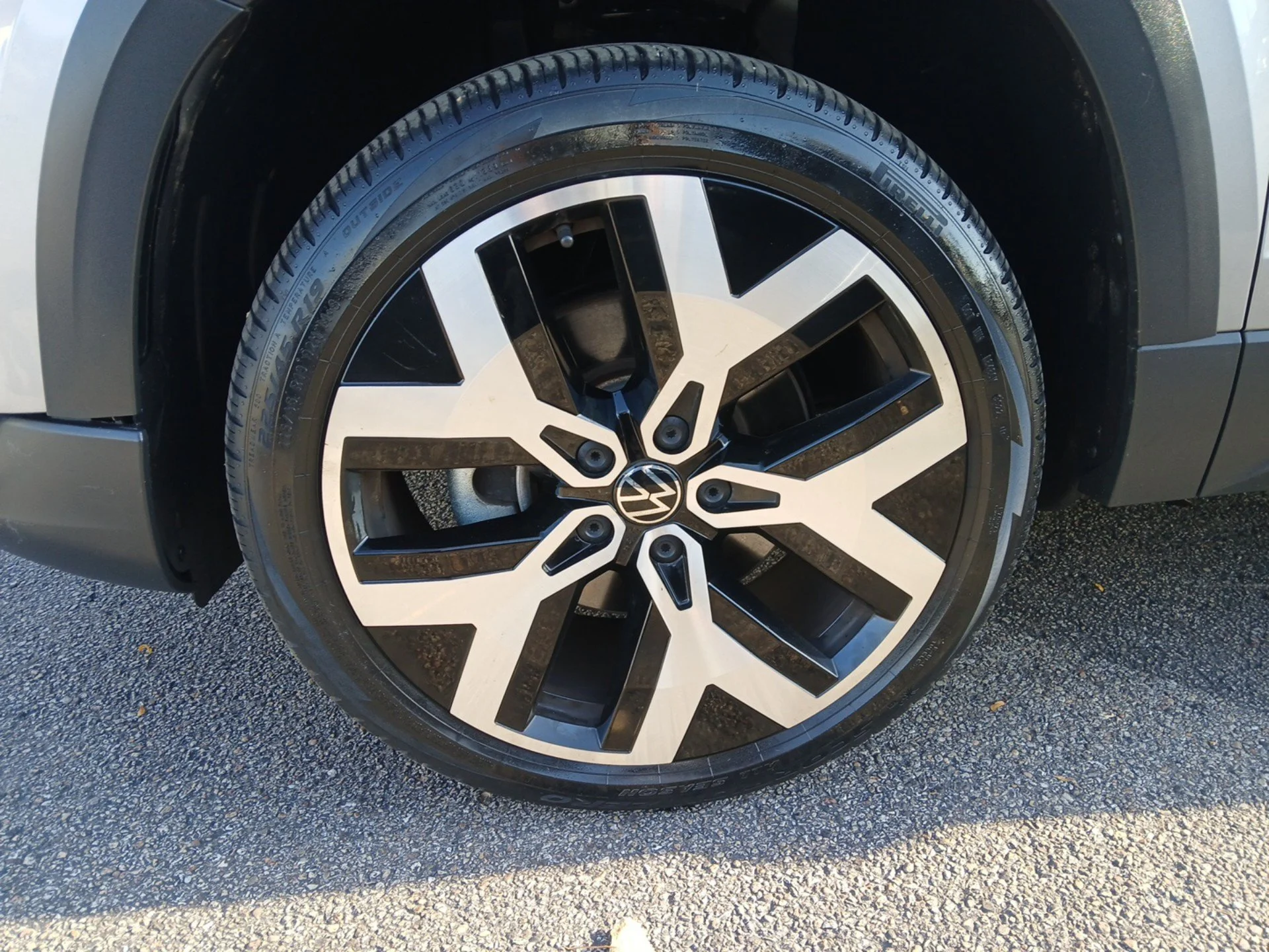 Certified Used 2023 Silver Volkswagen SEL image 26